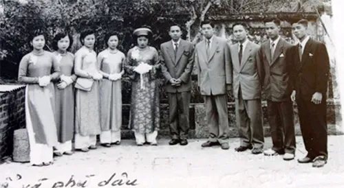 suit bespoke thoi bao cap